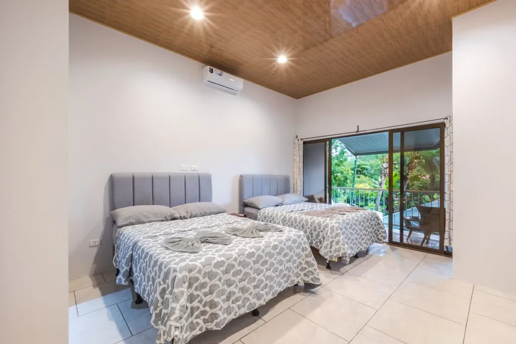 Uvita-Hotel-Superior-Quadruple-Room