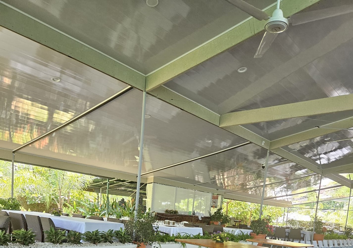 La-Colonia-Seafood-Restaurant-Uvita